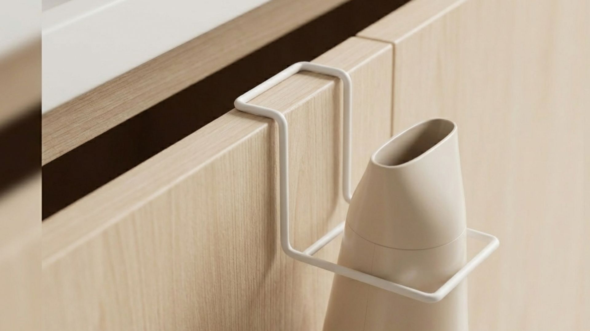 突っ張り棒ラックなどを活用した壁を傷つけない賃貸向けの工夫